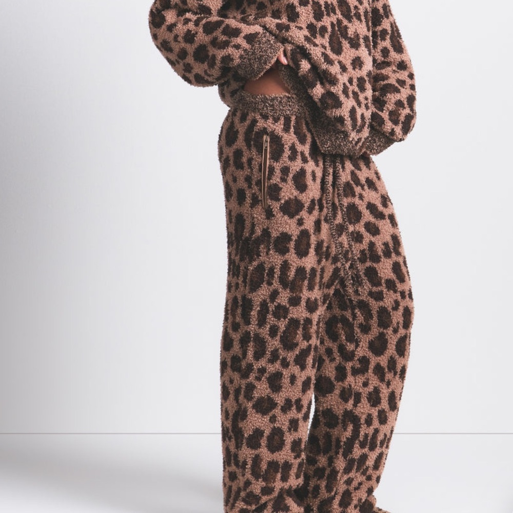 Skims Cozy Oversized Jogger Leopard Print Size S/M